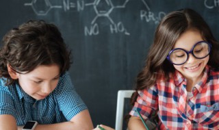 日薄西山中薄的意思 日薄西山的薄是什么意思?