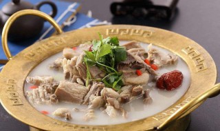 炖羊肉最忌讳放哪两种佐料（炖羊肉最忌三种调料）