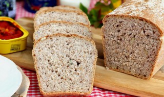 如何做全麦杂粮面包（杂粮全麦面包的做法）