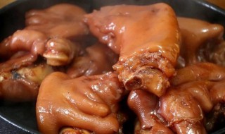 如何做猪蹄煮烂（煮猪蹄放什么煮的烂）