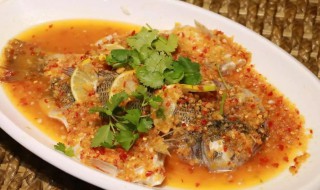 茄汁蒸鲈鱼如何做 茄汁鲈鱼怎么做