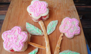 糖霜花儿吐司如何做 吐司棉花糖