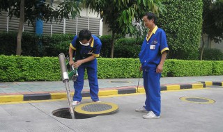 下水道疏通方法(厨房下水道怎么疏通)