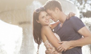 甜蜜爱情短信（爱情短信大全甜言蜜语）