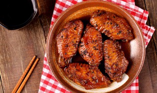 可乐口蘑鸡翅如何做 可乐鸡翅怎么做可乐鸡翅的做法