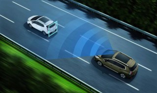 怎样判断车头前距离 和前车的距离怎么看