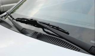 牙膏涂雨刮器上好使么 牙膏涂雨刮器上的方法