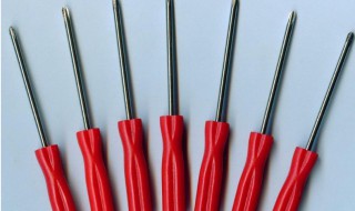 车后备箱的螺丝怎么打开 找到这几个工具就能解决