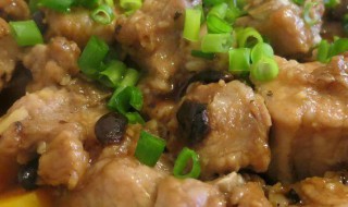 豆豉焖排骨如何做(豆豉焖排骨怎么做)