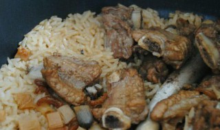 海鲜排骨饭如何做 怎么做排骨饭