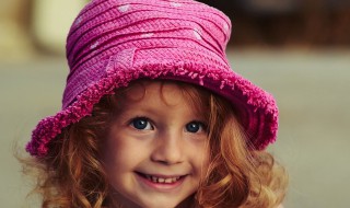 好听有寓意的女孩名字带雅字（雅字取名的寓意女孩名字）