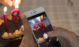 表达过生日开心的句子（过生日开心快乐的短句）