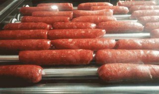 做烤肠有嚼劲的技巧(烤肠的技巧)