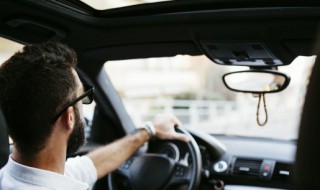 汽车转弯的技巧 汽车怎么转弯技巧