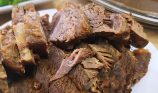 卤牛肩肉怎么做（卤牛肩肉怎么做好吃）