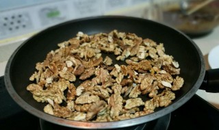生核桃仁用什么方法炒熟（生核桃仁用什么方法炒熟好）