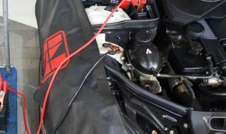 车子车身有电怎么解决（如何解决汽车有电的问题）