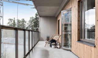 阳台的水泥墙腐化了怎么解决（阳台墙面水泥开裂脱落如何处理）