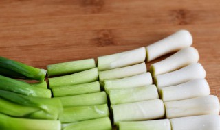 吃过蒜苗怎么解决口里的臭味(吃过蒜苗怎么解决口里的臭味呢)