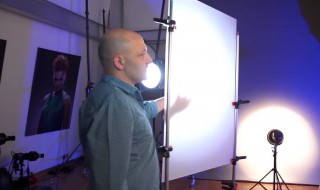 人物布光的步骤(拍摄人物服装怎么布光)