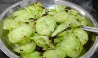 橄榄菜拌黄瓜如何做 橄榄菜拌黄瓜如何做吃