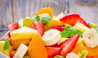 草莓水果沙拉如何做（草莓沙拉怎么做）