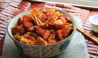 红烧肉腐竹金针菇最正宗做法 红烧肉腐竹金针菇最正宗做法窍门