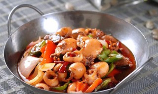 如何做干锅墨鱼仔（如何做干锅墨鱼仔好吃）