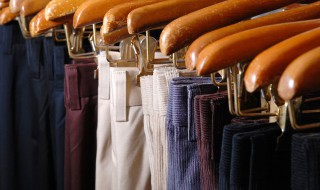 毛呢裤子的搭配方法（毛呢裤如何搭配）