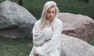 毛衣掉毛严重最有效解决的方法 毛衣掉毛严重最有效解决的方法是