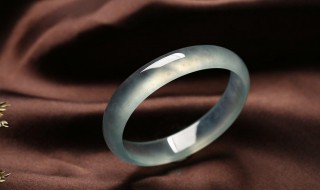 冬天适合戴什么手镯 冬天适合戴什么手镯女