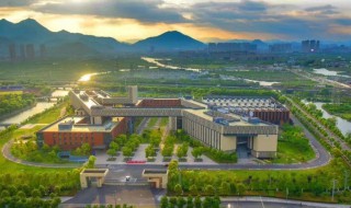 如何利用好大学时光（如何利用好大学时光英语作文）