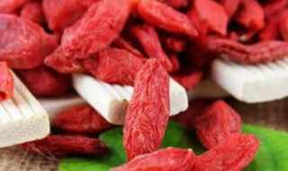 枸杞可以和红枣一起煮稀饭吃吗（枸杞可以和红枣一起煮稀饭吃吗女人）