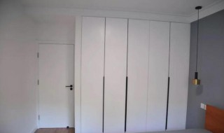 大衣柜门把手的位置怎么确定（大衣柜门把手安装位置图）