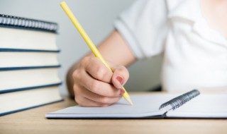 坚持下去的名言名句(坚持下去的名言名句高尔基)