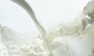 牛奶怎么做面膜（牛奶怎么做面膜美白）