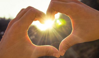 傍晚的时候面向太阳前面是 傍晚的时候面向太阳前面方位介绍