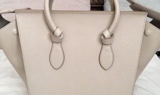 白色包包发黄怎么清洗 白色包包发黄清洗方法