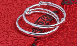 纯银饰品怎么清洗 纯银饰品的清洗技巧