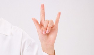 核桃汁弄手上怎么洗掉 洗掉手上的核桃汁液的方法