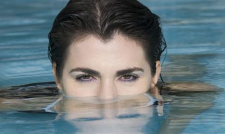 卫生棉条真的可以下水游泳吗 卫生棉条能不能下水游泳