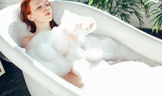 敷完面膜后可以立即洗澡吗 敷完面膜后洗澡行么