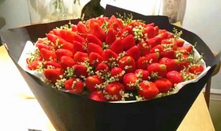 别人送草莓怎么发朋友圈 这些句子都很适合发圈