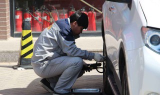 汽车应急搭电应怎么操作（汽车应急搭电步骤）