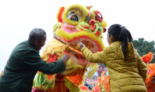 年初一狮子拜年的意义 大年初一舞狮子拜年的寓意