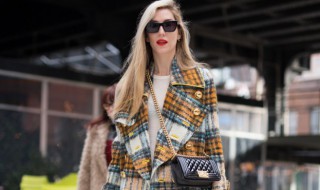 羊剪绒大衣掉毛怎么办（羊剪绒大衣掉毛怎么办女）