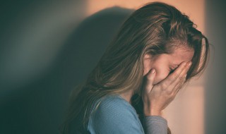 失眠发的情绪低落的句子（表达心情不好失眠的句子）