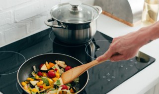 燃气灶打不着火怎么办（长时间不用燃气灶打不着火怎么办）