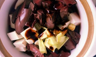 牛肉炖鸭血的正确方法 炖牛肉可以放鸭血吗