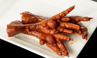香辣鸡爪怎么做的（香辣鸡爪怎么做的视频）